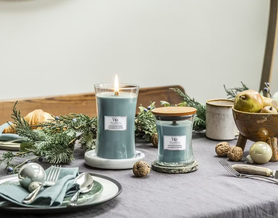 Woodwick Medium Evergreen Cashmere (Cachemire & Conifère) 275gr