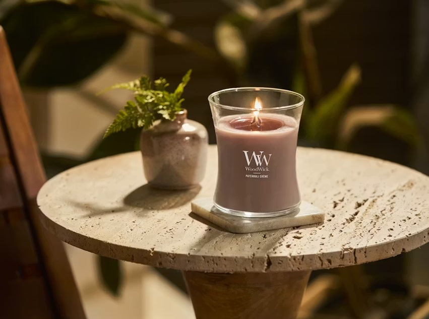 Woodwick Medium Patchouli Crème 275g