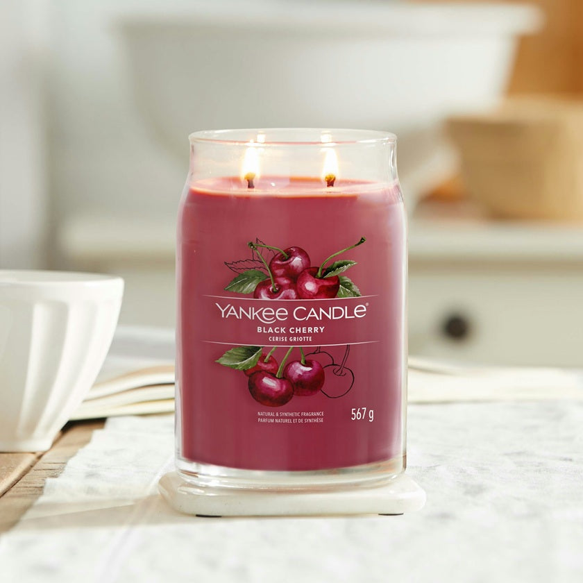 Yankee Candle Black Cherry 567g - Large 2-Wick Signature