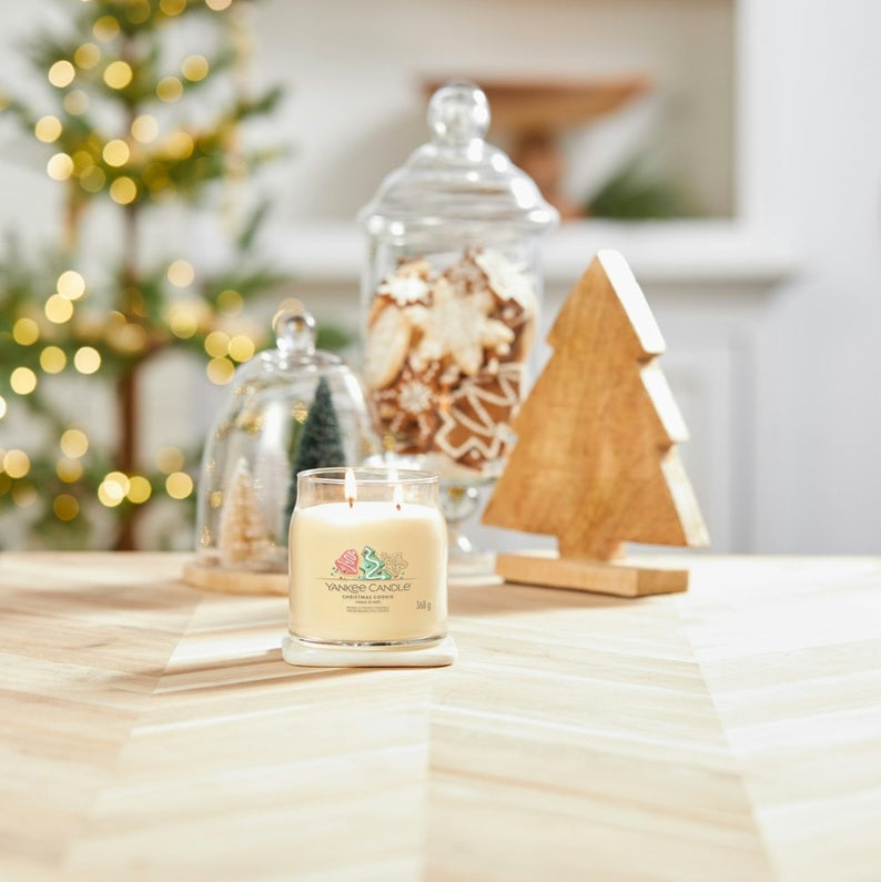 Yankee Candle Christmas Cookie 368g - Medium 2-Wick Signature